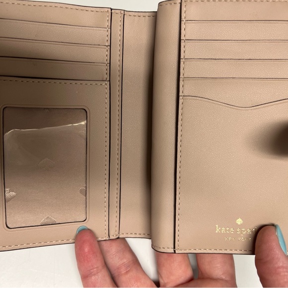 Kate Spade ♠️ New York Wallet - Picture 3 of 9